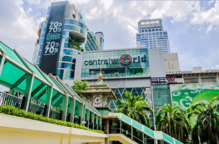 Photo for BANGKOK-MAY 26: Front view of Central World Shopping Center - Royalty Free Image
