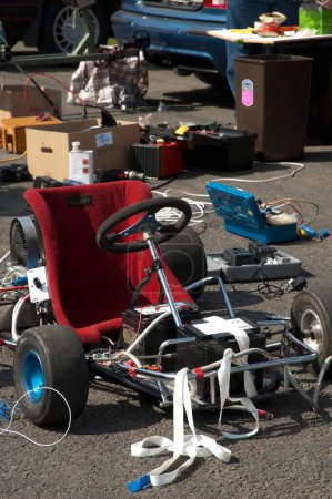Foto de Ir mantenimiento de karts en el evento de carreras de resistencia - Imagen libre de derechos