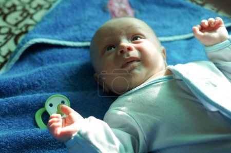 Téléchargez les photos : Un charmant petit bébé - en image libre de droit