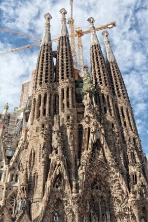 Téléchargez les photos : Eglise de la Sagrada Familia à Barcelone, Espagne - en image libre de droit