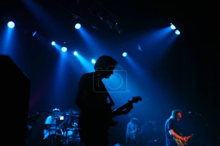 Téléchargez les photos : Concert de blur rock sur scène - en image libre de droit