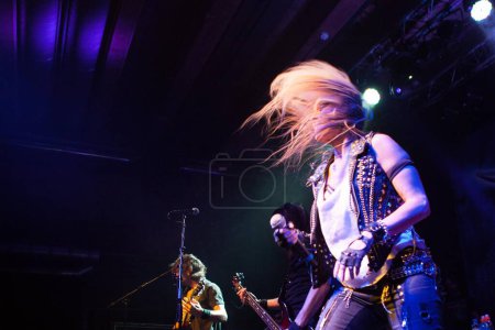 Téléchargez les photos : Chanteuse de heavy metal allemande Doro performance, Oslo, Norvège - en image libre de droit