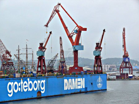 Téléchargez les photos : Port de Gothenburg, Suède vue de fond - en image libre de droit