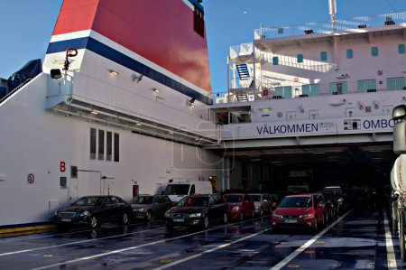 Téléchargez les photos : Voitures à bord de Stena Jutlandica - en image libre de droit