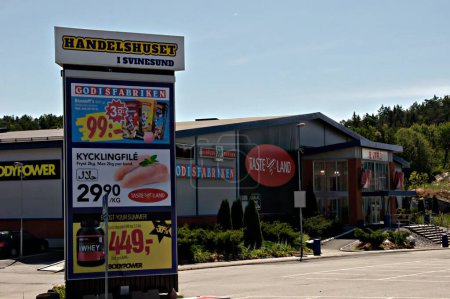Foto de Comercio fronterizo en Svinesund, Suecia - Imagen libre de derechos