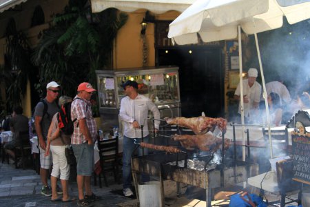Téléchargez les photos : People on street in Athens, Greece - en image libre de droit