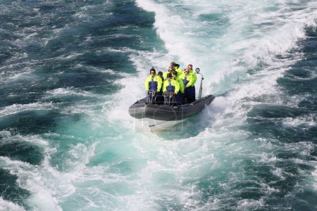 Foto de Barco de velocidad en el océano - Imagen libre de derechos