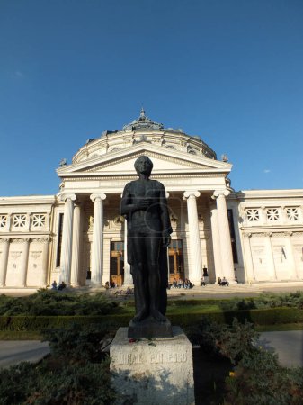 Téléchargez les photos : L'Athénée roumain une salle de concert dans le centre de Bucarest - en image libre de droit