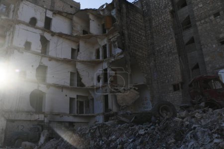 Téléchargez les photos : SYRIE, Alep : Un aperçu d'Alep, en Syrie, le 2 septembre 2015, révèle une ville détruite par la violence et la guerre. Peu de vestiges de la ville autrefois peuplée, inscrite au patrimoine mondial de l'UNESCO. - en image libre de droit