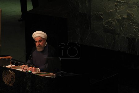 Téléchargez les photos : ÉTATS-UNIS, New York : Le président iranien Hassan Rouhani s'adresse à l'Assemblée générale des Nations Unies à New York le 28 septembre 2015. - en image libre de droit