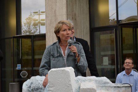 Foto de Greenpeace demanda a Noruega por perforación petrolera en el Ártico - Imagen libre de derechos