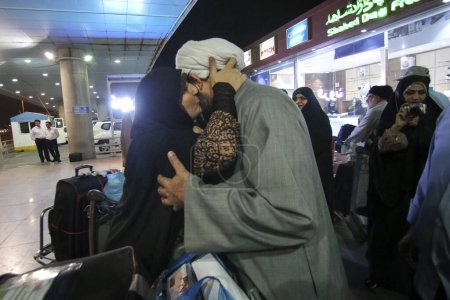 Téléchargez les photos : IRAN. HAJJ. LES PILGRIMES RETOURNENT AU TEHRAN - en image libre de droit