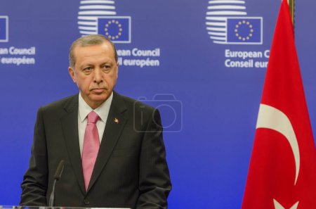 Téléchargez les photos : BELGIQUE, Bruxelles : Le président turc Recep Tayyip Erdogan prend la parole lors d'une conférence de presse sur une visite à l'UE le 5 octobre 2015. - en image libre de droit