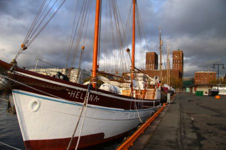 Téléchargez les photos : Vue panoramique sur un magnifique paysage portuaire - en image libre de droit