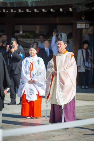 Foto de HARAJUKU, TOKIO 21 DE NOVIEMBRE: Celebración de la boda japonesa - Imagen libre de derechos