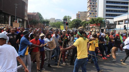 Téléchargez les photos : AFRIQUE DU SUD - PROJET DE TAXES - ANC - ÉTUDIANTS - en image libre de droit