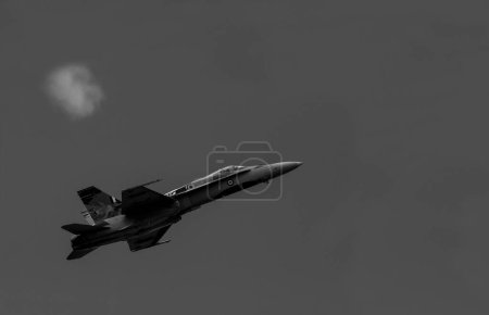Téléchargez les photos : Plan de force F-18 Chasseur - en image libre de droit