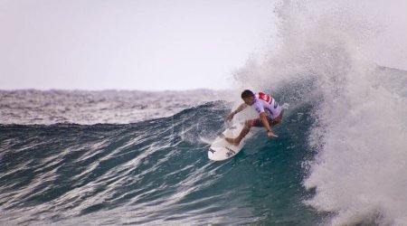 Foto de Surfer carreras Quiksilver y Roxy Pro World Title Event, 2012 - Imagen libre de derechos