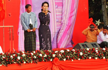 Téléchargez les photos : MYANMAR - ELECTIONS - Rallye - DEMO - en image libre de droit