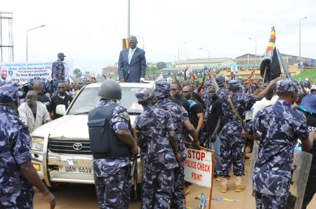 Téléchargez les photos : OUGANDA - ELECTION - POLITIQUE - KAMPALA - Rallye - en image libre de droit