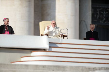 Téléchargez les photos : Italie, Cité du Vatican, Pape François - en image libre de droit