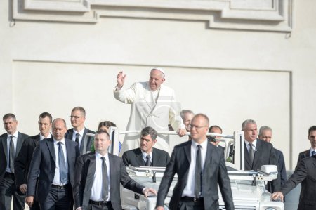 Téléchargez les photos : Italie, Cité du Vatican, Pape François - en image libre de droit