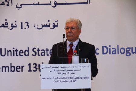 Téléchargez les photos : TUNISIE, Tunis : Le ministre tunisien des Affaires étrangères Taieb Baccouche prend la parole lors du deuxième dialogue stratégique États-Unis-Tunisie à Tunis, Tunisie, le 13 novembre 2015. - en image libre de droit