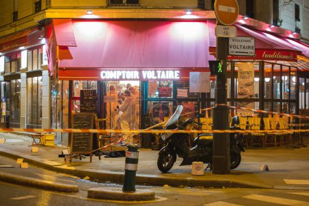 Téléchargez les photos : Attentat terroriste à Paris France - en image libre de droit
