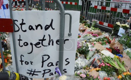 Téléchargez les photos : "COPENHAGUE - ATTAQUES DE PARIS - TRIBUTS" - en image libre de droit
