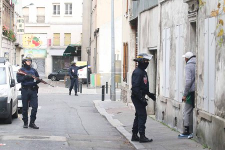 Foto de Ataques policiales en Saint Denis, Francia - Imagen libre de derechos