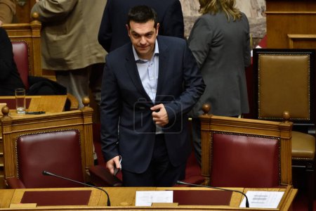 Téléchargez les photos : GRÈCE, Athènes : Le ministre de l "Économie Giorgos Stathakis (à gauche) et le ministre des Finances Euclid Tsakalotos (à droite) se réunissent au Parlement grec le 19 novembre 2015 - en image libre de droit