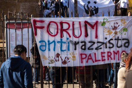 Téléchargez les photos : ITALIE - PALERMO - Rallye du changement climatique - en image libre de droit