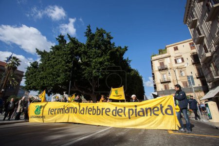 Téléchargez les photos : ITALIE - PALERMO - Rallye du changement climatique - en image libre de droit