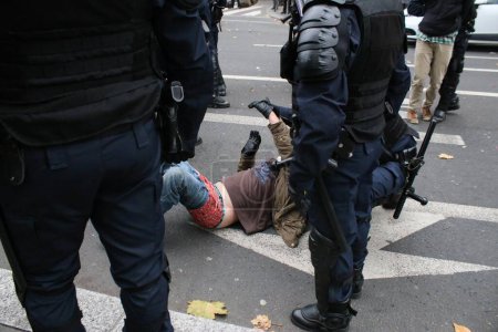 Téléchargez les photos : FRANCE PARIS - Manifestation de la COP21 sur le réchauffement climatique - en image libre de droit