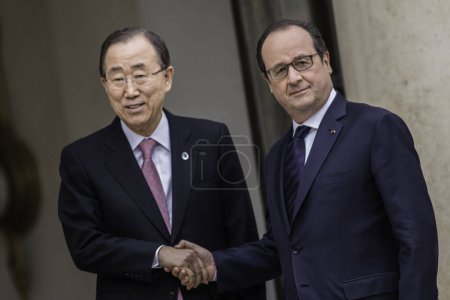 Photo for FRANCE, Paris : Secretary-General of the United Nations Ban Ki-moon shakes hands with the French President Franois Hollande on November 29, 2015 at the Elysee palace in Paris. - Royalty Free Image