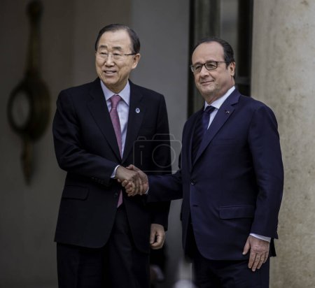 Photo for FRANCE, Paris : Secretary-General of the United Nations Ban Ki-moon shakes hands with the French President Franois Hollande on November 29, 2015 at the Elysee palace in Paris. - Royalty Free Image