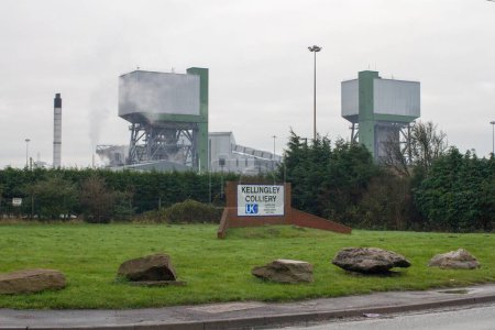 Foto de UNITED KINGDOM, Beal: The entrance of Kellingley Colliery, the last deep coal mine left in Britain, is pictured in Beal, North Yorkshire, on December 14, 2015 - Imagen libre de derechos