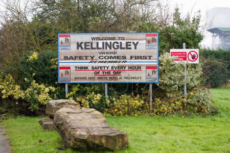 Foto de UNITED KINGDOM, Beal: The entrance of Kellingley Colliery, the last deep coal mine left in Britain, is pictured in Beal, North Yorkshire, on December 14, 2015 - Imagen libre de derechos