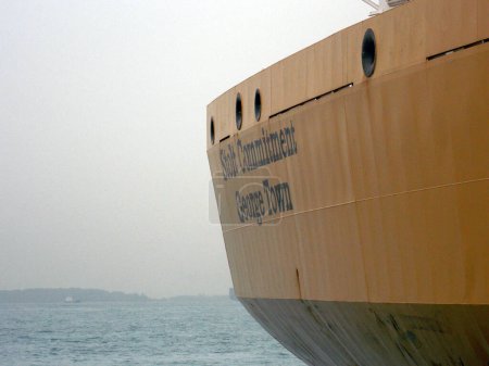 Foto de Vista panorámica del gran barco en el mar - Imagen libre de derechos