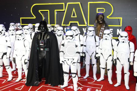 Foto de Inglaterra, Londres - Diciembre de 2015: Estreno Mundial de Star Wars: El despertar de la fuerza - Imagen libre de derechos
