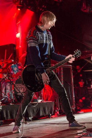 Téléchargez les photos : Concert avec Oslo Ess du Spydeberg Rock Festival 2015, Norvège - en image libre de droit