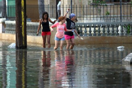 Téléchargez les photos : Temps d'inondation sur l'île de Cuba - en image libre de droit