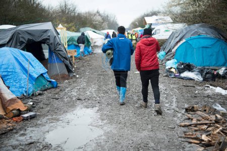 Foto de FRANCIA, Grande-Synthe: Campamento de migrantes en Grande-Synthe, norte de Francia, 5 de febrero de 2016 - Imagen libre de derechos