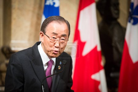 Téléchargez les photos : CANADA, Montréal : Le Secrétaire général des Nations Unies Ban Ki-moon prononce un discours dans le cadre de sa rencontre avec le maire de Montréal Denis Coderre, à Montréal, le 12 février 2016. - en image libre de droit