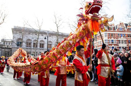 Foto de Gente celebrando el Año Nuevo Chino en Londres - Imagen libre de derechos