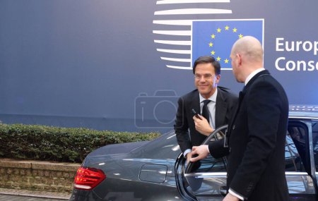 Téléchargez les photos : BELGIQUE, Bruxelles : Mark Rutte, Premier ministre des Pays-Bas, arrive au Conseil européen le 19 février 2016 - en image libre de droit