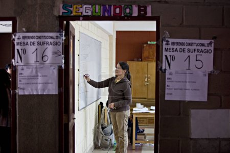 Téléchargez les photos : RÉFÉRENDUM - CONSTITUTION à BOLIVIE, Amérique latine - en image libre de droit