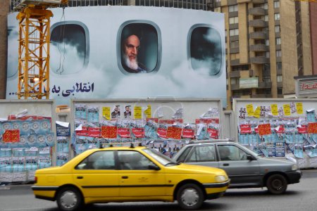 Téléchargez les photos : IRAN, Téhéran : deux jours avant les élections législatives, à Téhéran, le 24 février 2016. Les Iraniens ont eu un avant-goût de la campagne pour les élections de la semaine prochaine, opposant réformistes et modérés aux conservateurs dans les sondages - en image libre de droit