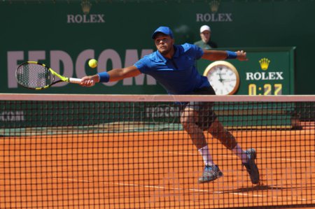 Téléchargez les photos : MONACO, Monte-Carlo : Match de tennis au tournoi ATP Masters Series de Monte-Carlo le 15 avril 2016 à Monaco. - en image libre de droit