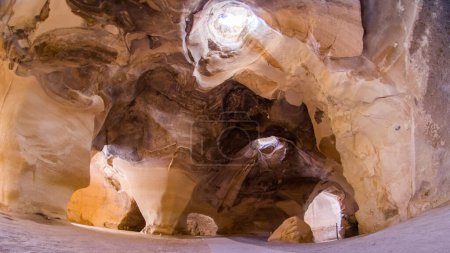 Téléchargez les photos : Grottes en Beit Guvrin, Israël - en image libre de droit